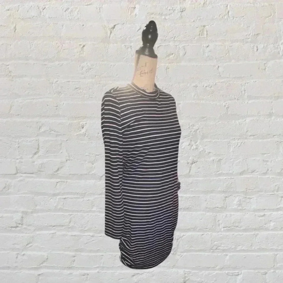 Abound Sweater Dress - Picture 4 of 6